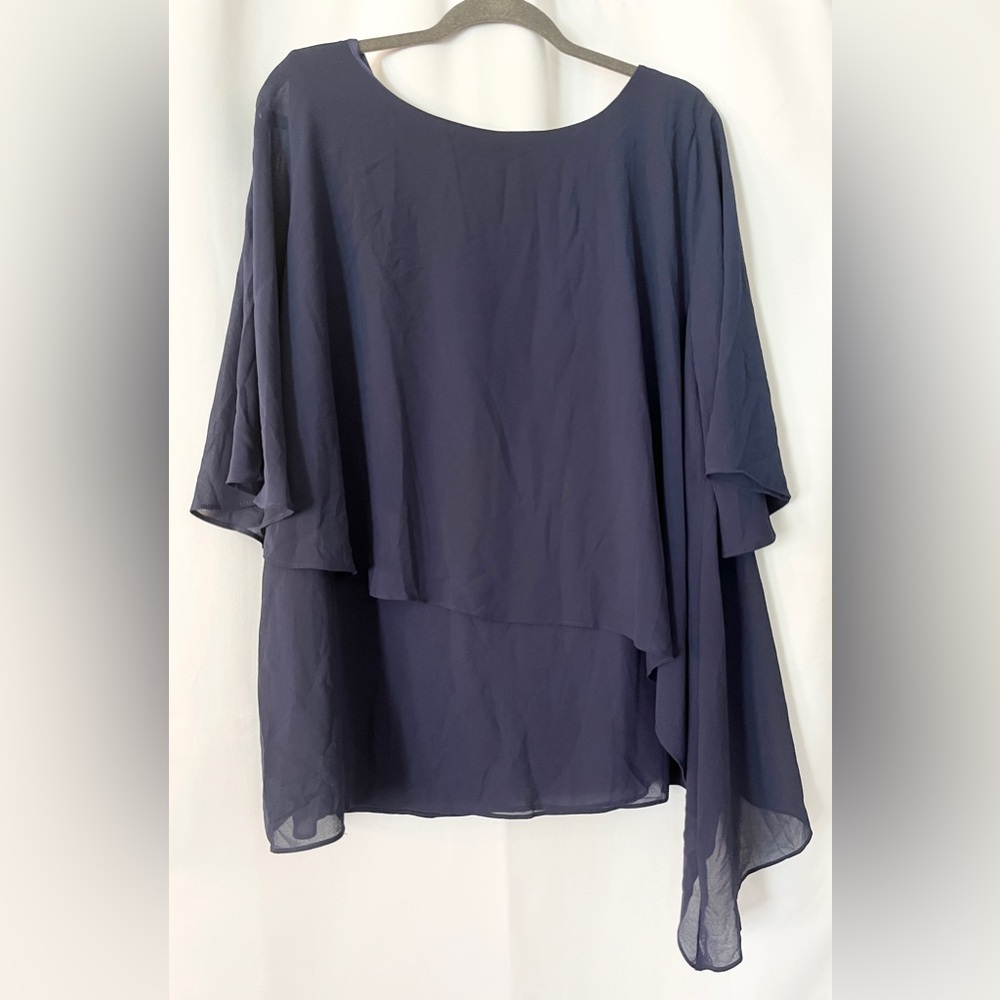 NWT Women’s Hanna Nikole Navy Blue Blouse with Brooch Size 18